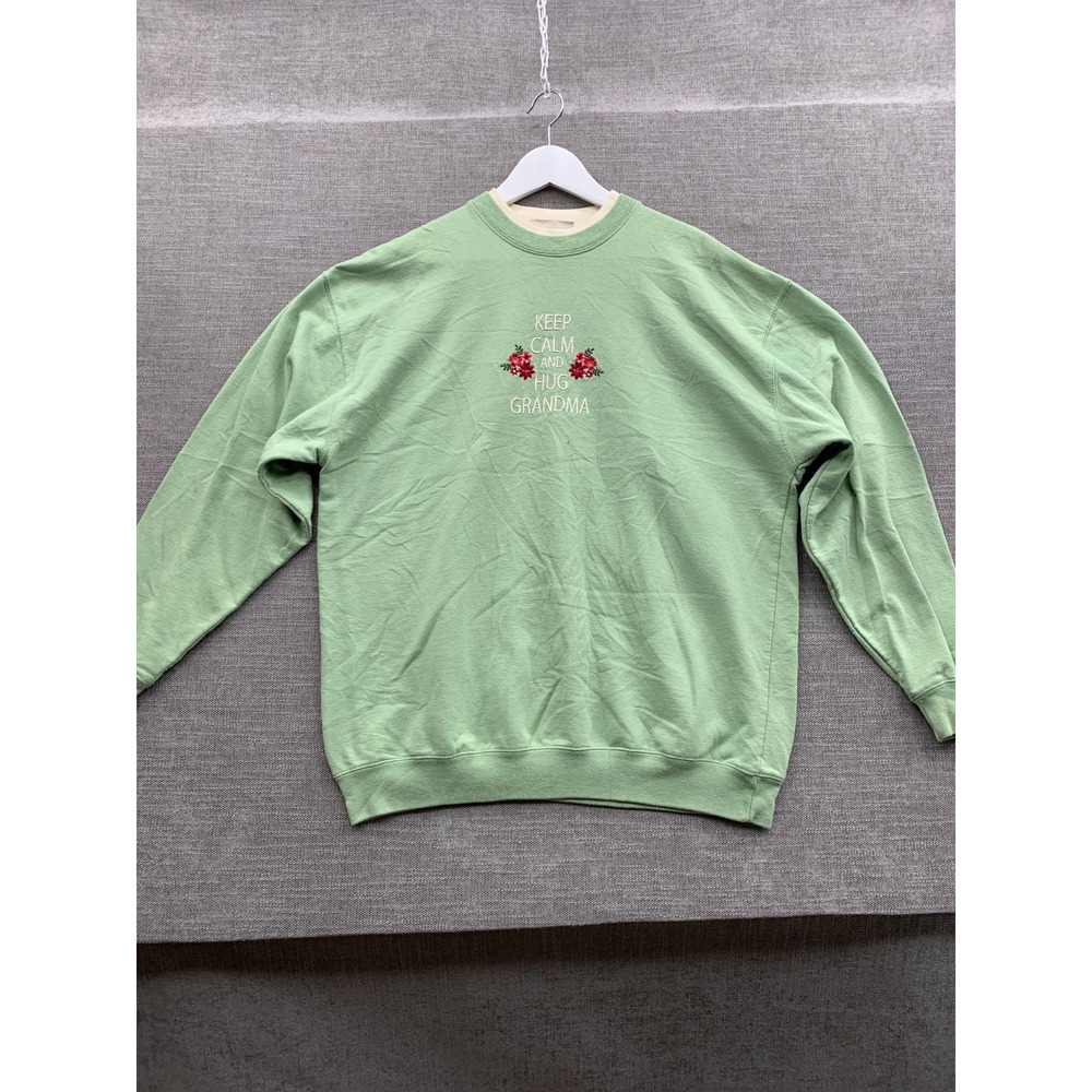 M&C Sportswear Sweatshirt Womens 1X Green Keep Calm And Hug Grandma Embroidered